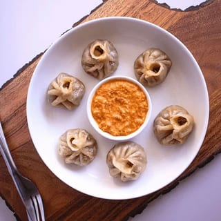 Nepali Veg-Momo (8 Pcs)